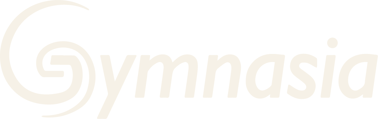 Tranche de pamplemousse sur une pile d'autres tranches